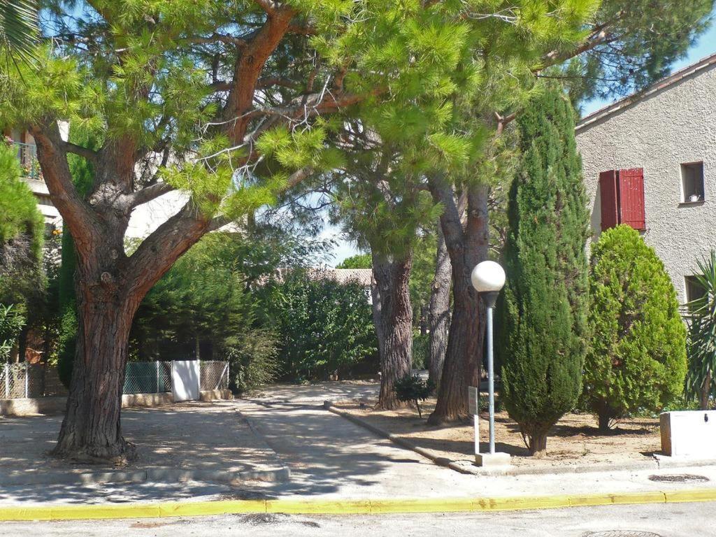 לה לק Au Calme Residence L'Ile Heureuse מראה חיצוני תמונה